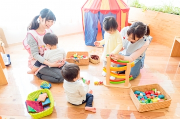 大手スーパー企業内保育所（県外）